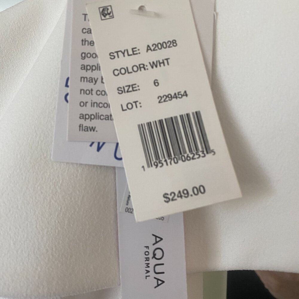 AQUA Off-the-Shoulder Scuba Crepe Gown - Exclusive NWT White Ivory Size 6 - Picture 5 of 7